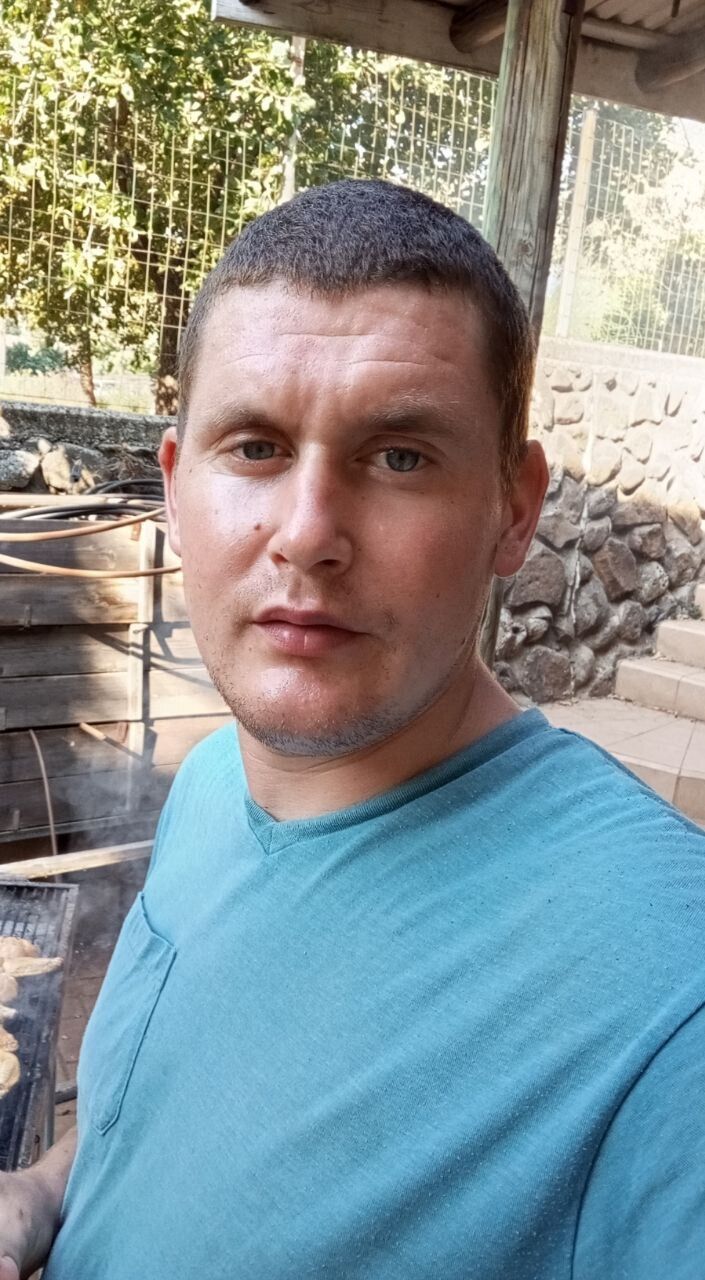  46334909  Konstantin, 30 ,    Wingate