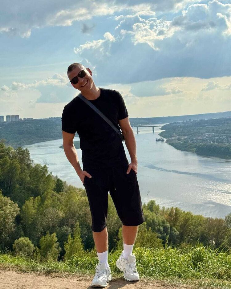  New York City,   Leonardo, 44 ,     , c , 