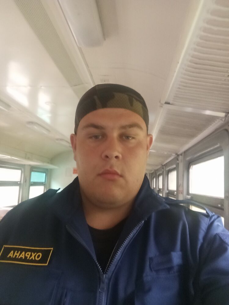  53321829  Radik, 24 ,    