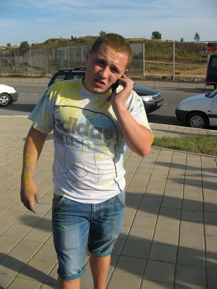  5832039  Den, 29 ,    