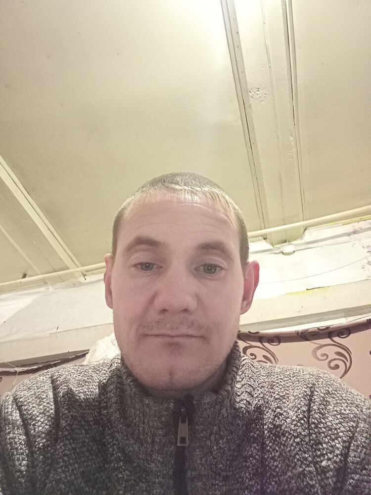  48121959  Andrey, 35 ,    
