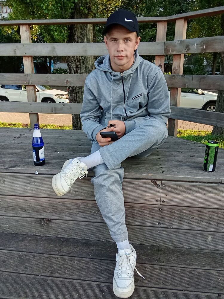  ,   Slava, 21 ,   ,   , c 