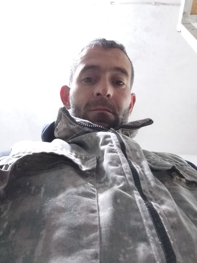  ,   Narek, 32 ,   ,   
