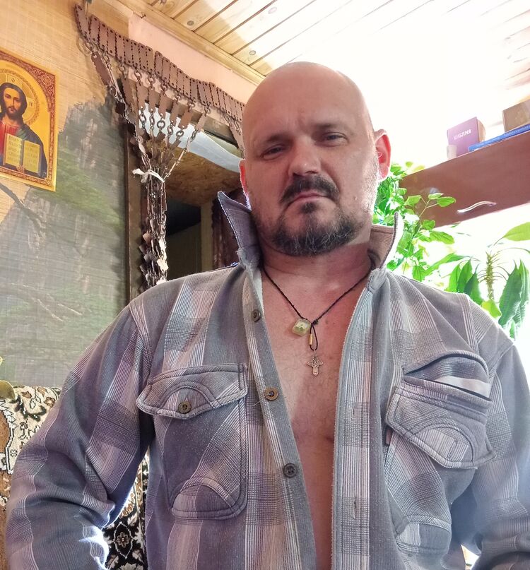  ,   Oleg, 49 ,   ,   