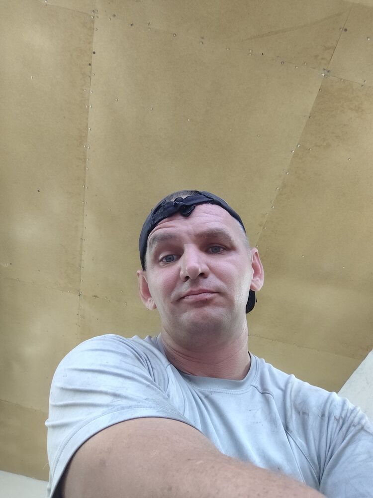  52610879  , 37 ,    