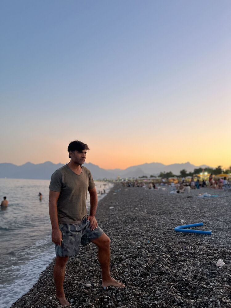  ,   Erhan, 46 ,   ,   