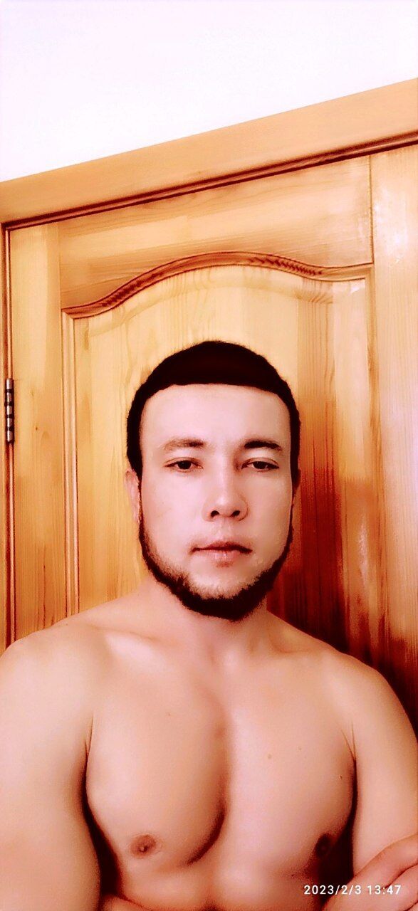  44599859  Boburmirzo, 28 ,    
