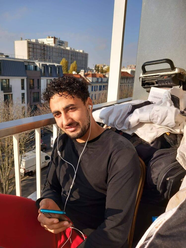  46026489  Ahmed, 24 ,    Charenton-Le-Pont
