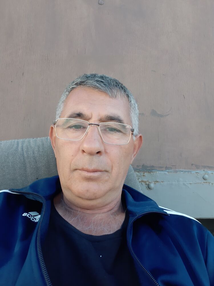  37647129  , 50 ,    