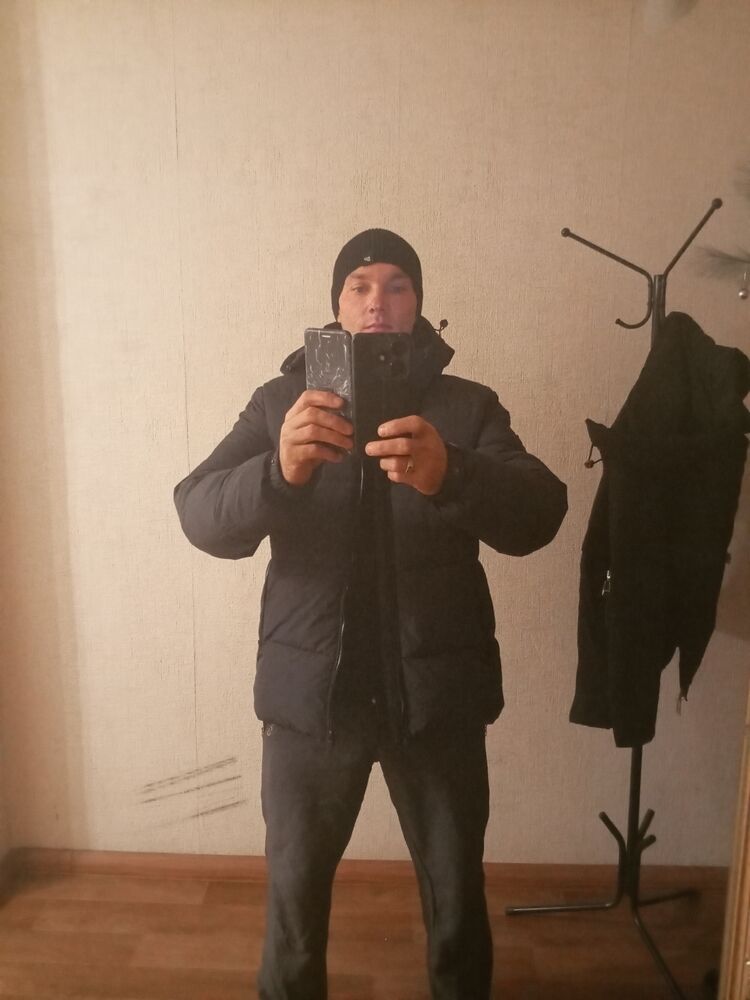  46903649  , 34 ,    