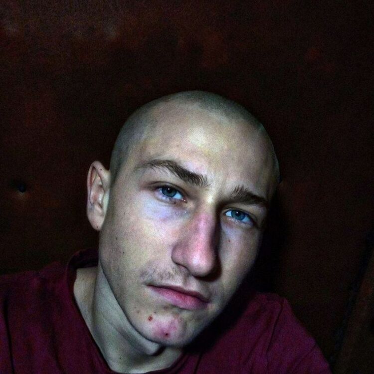  42124229  , 19 ,    