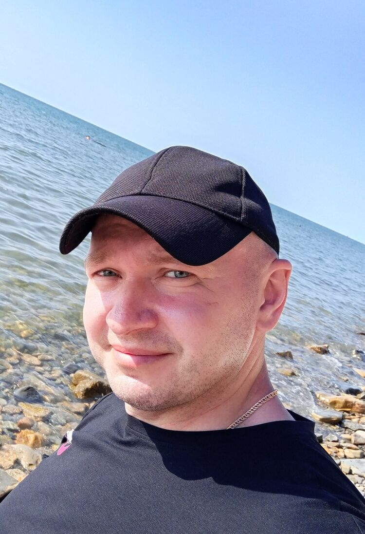  50134609  Denis, 39 ,    