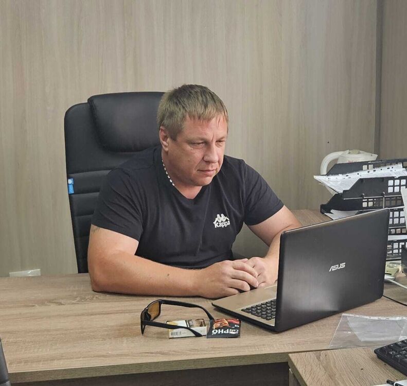  45770099  Vladimir, 44 ,    