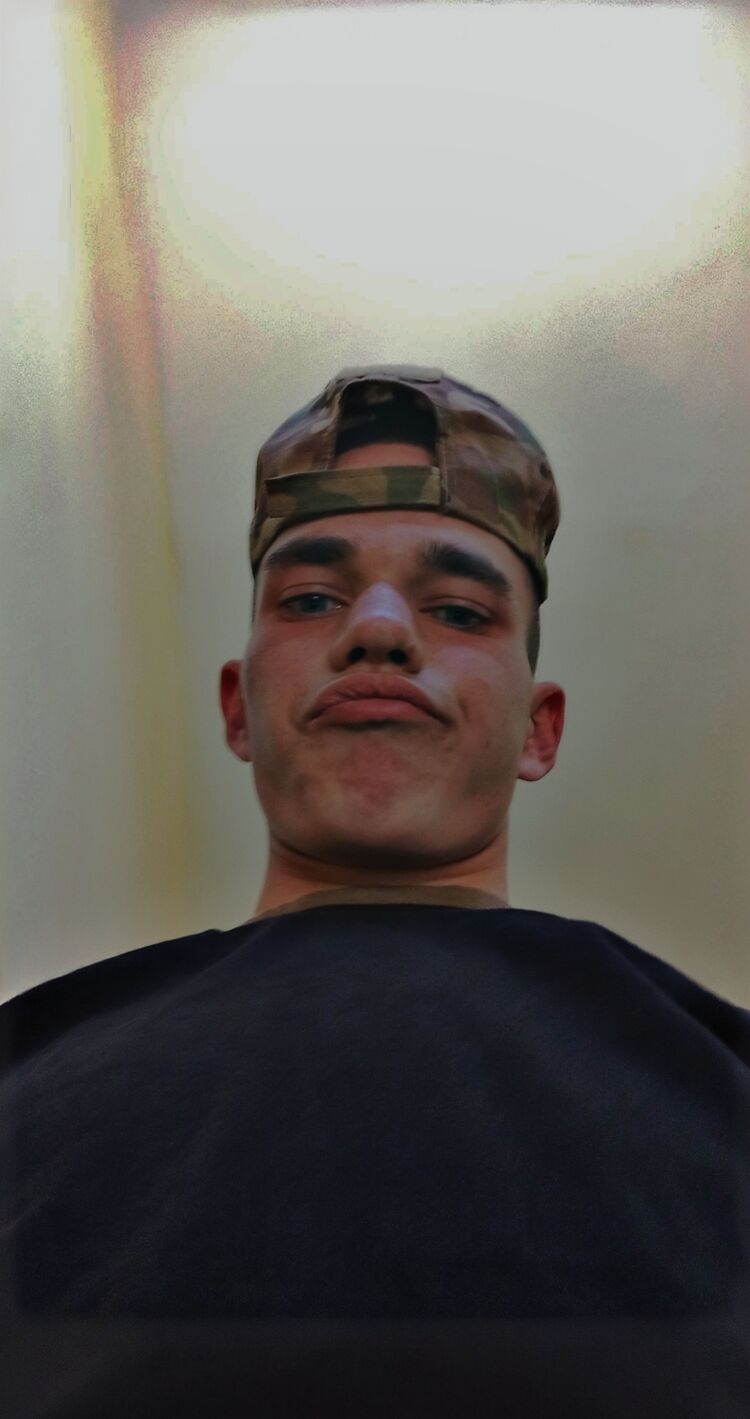 43608279  , 22 ,    