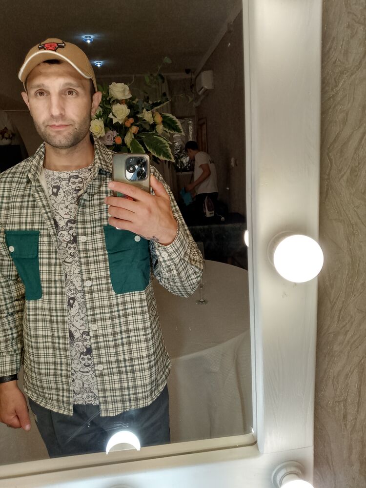  ,   Karim, 34 ,   ,   