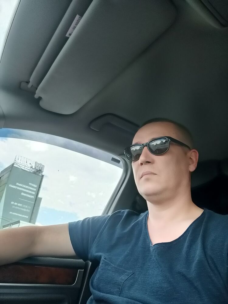  28701479  Stas, 41 ,     