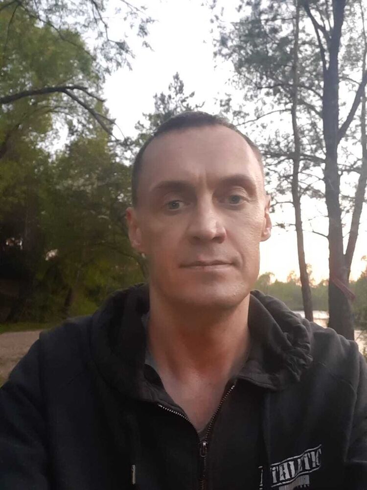  ,   Valentin, 43 ,   ,   