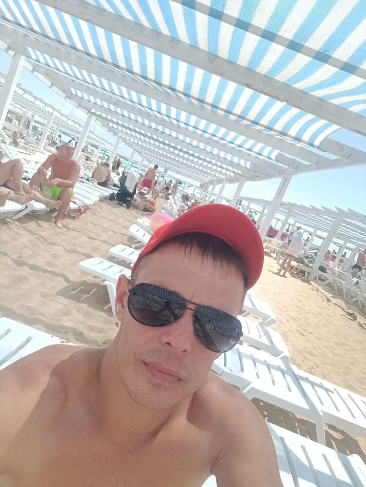  ,   Andrei, 39 ,   ,   
