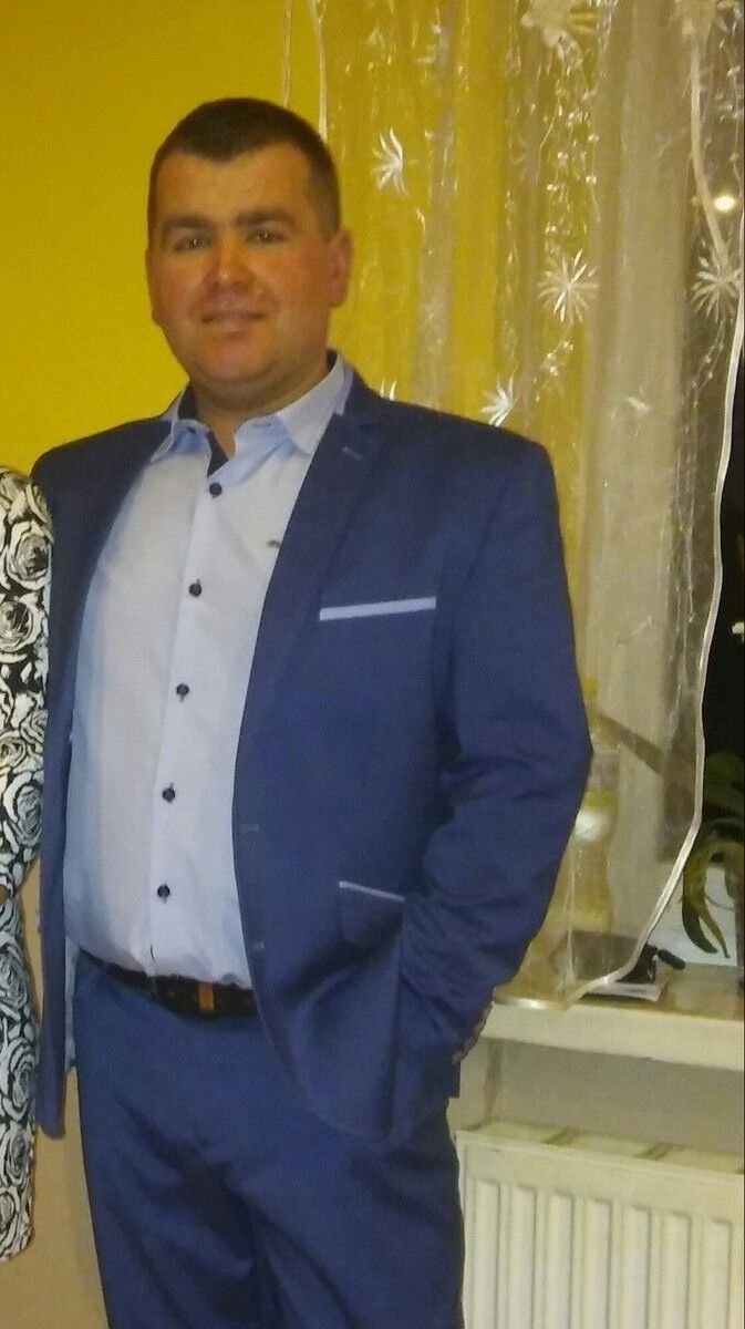  11981339  Janusz, 48 ,    
