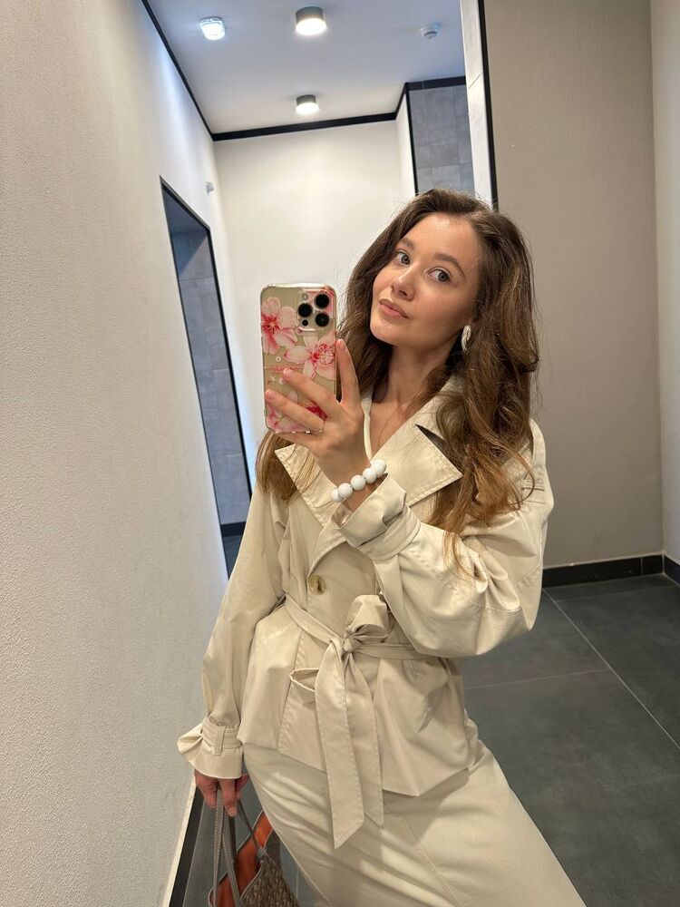  54202269  , 28 ,    -