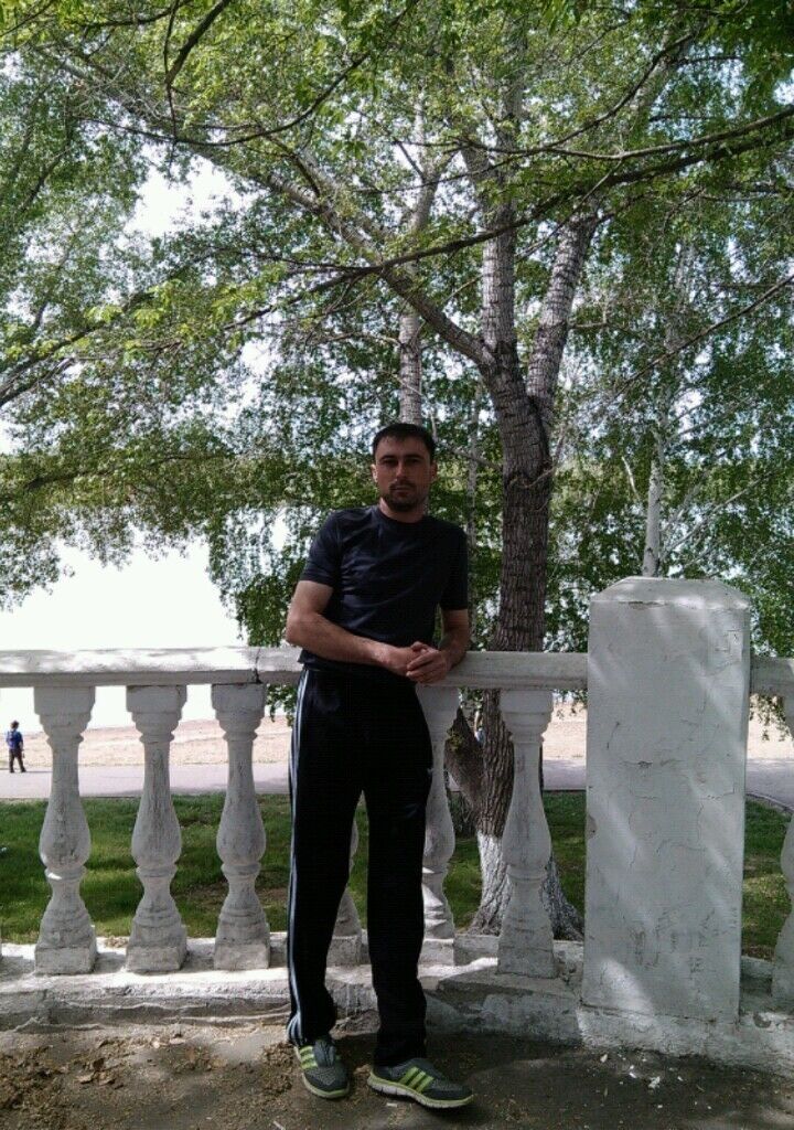  10281939  Saha, 41 ,    