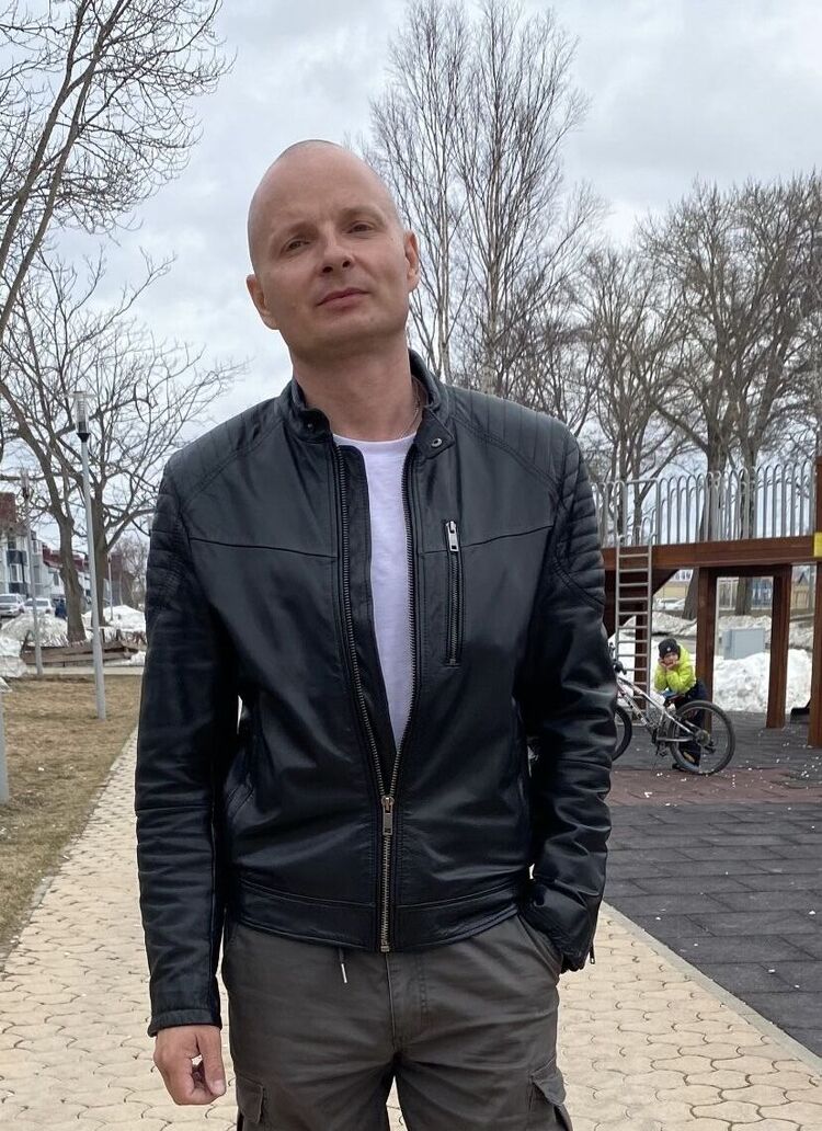  -,   , 42 ,  