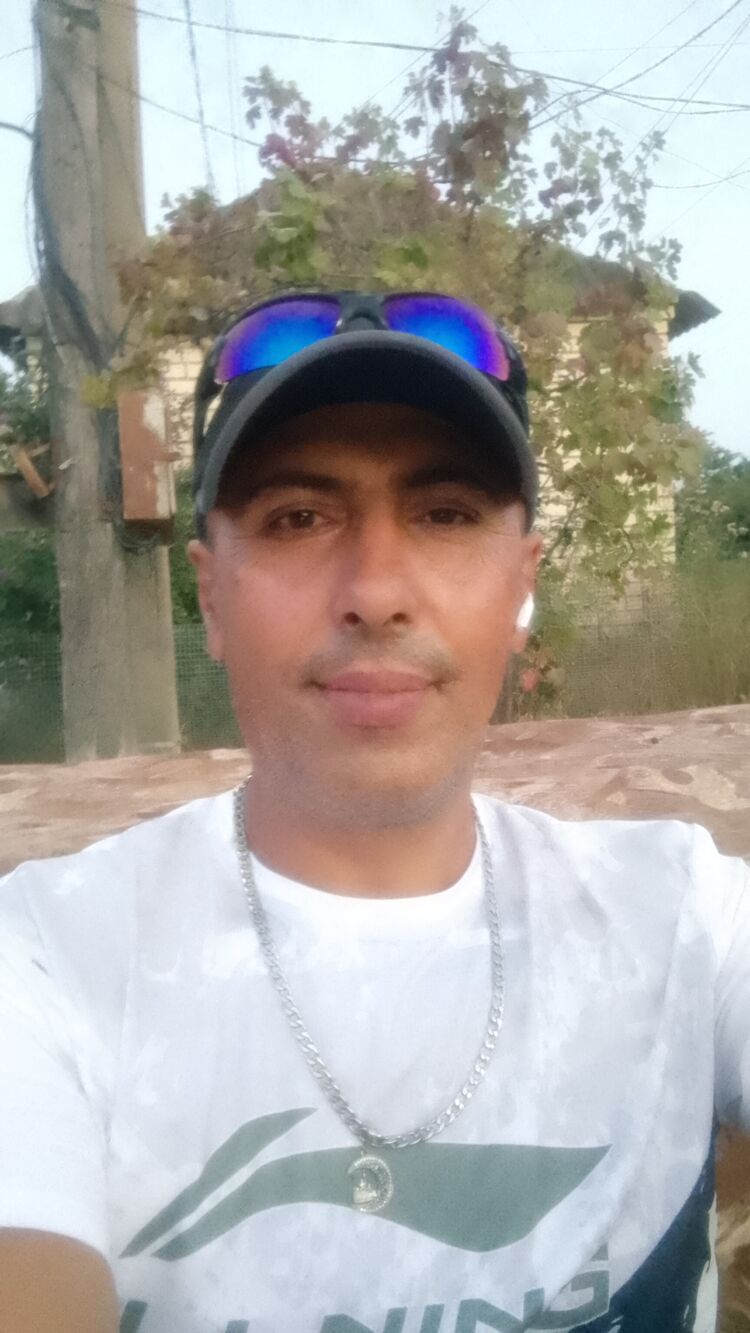  46285219  Emir TC, 44 ,    