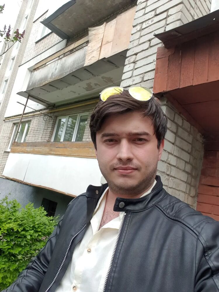  ,   Farid, 32 ,   ,   
