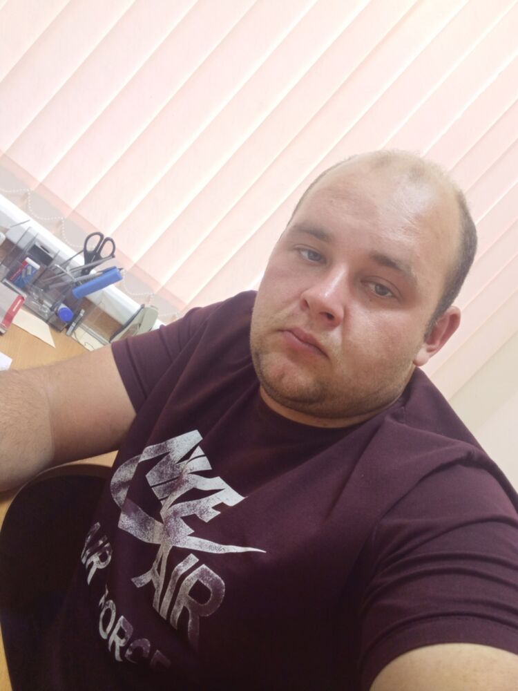  54525689  Maxim, 29 ,    