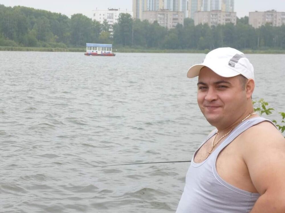  21477539  Vasile suvak, 41 ,    