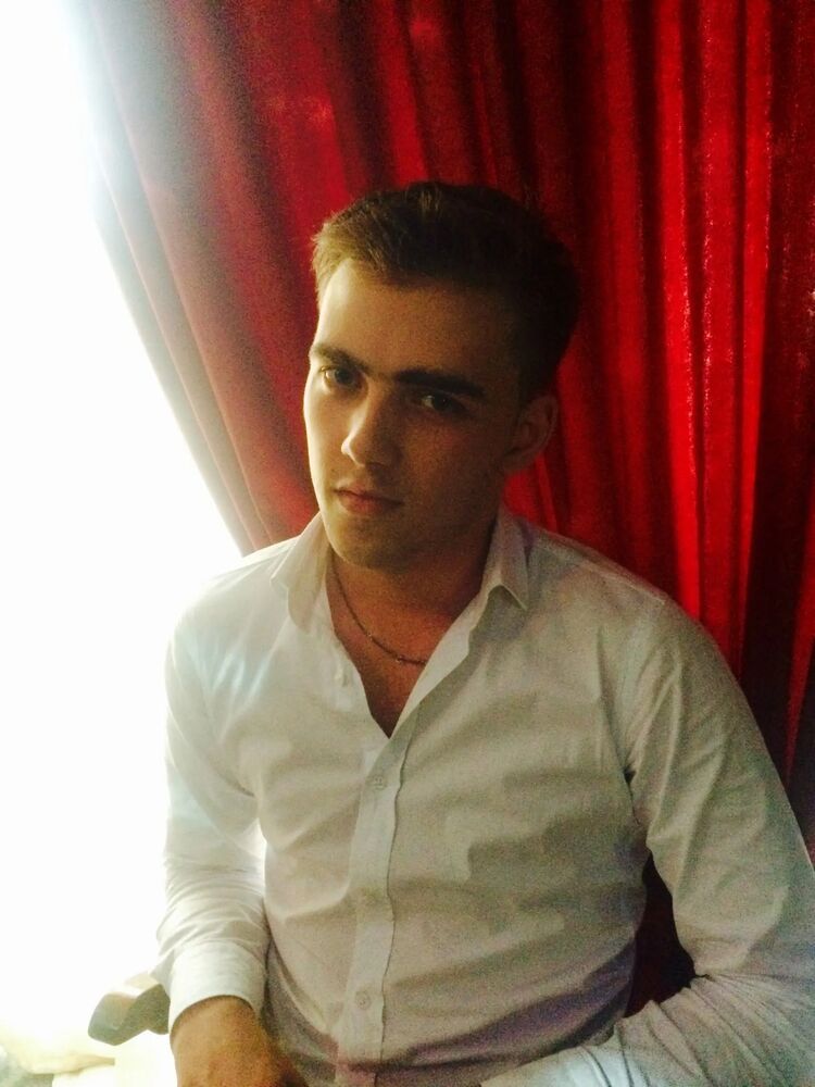  52082579  Dima, 29 ,    