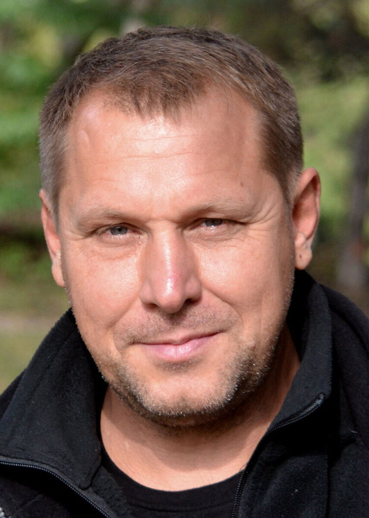  46514409  Maksim, 41 ,    