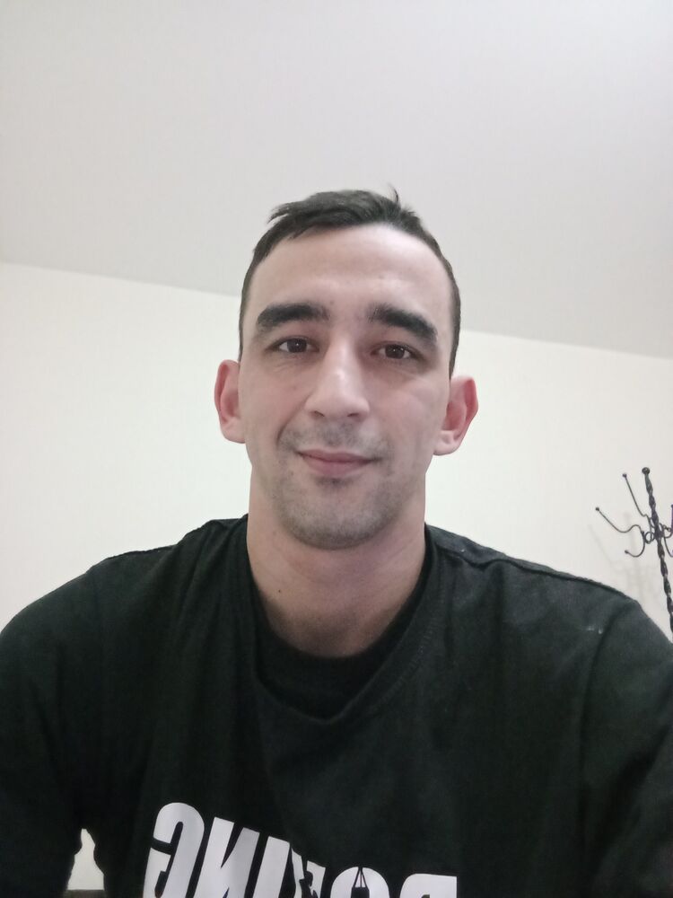  42118599  , 27 ,    