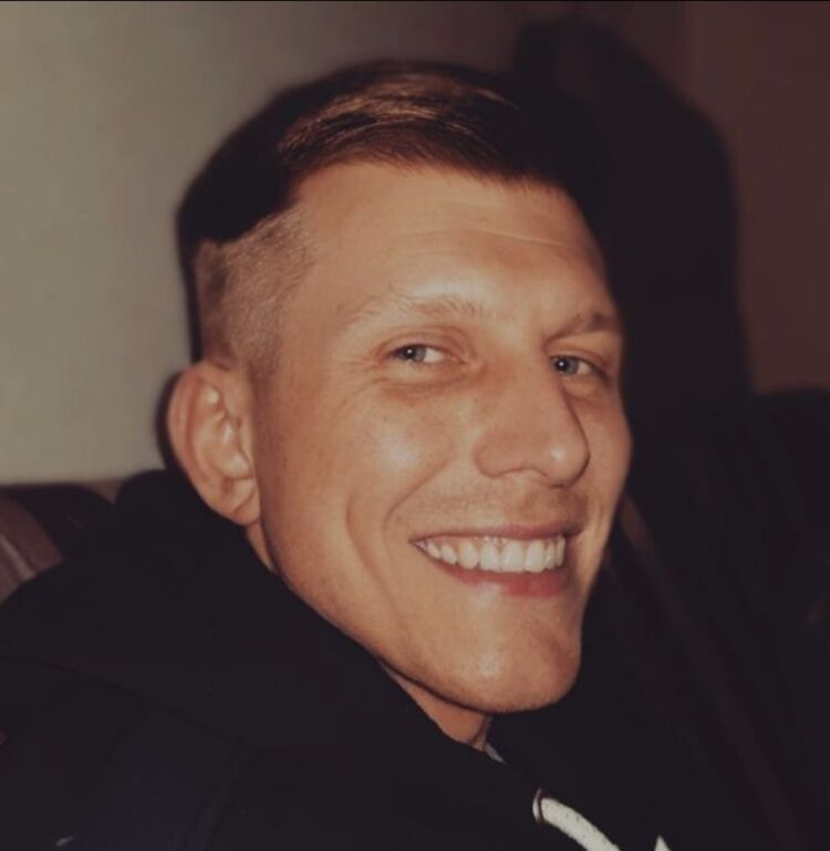  44464439  , 38 ,    -