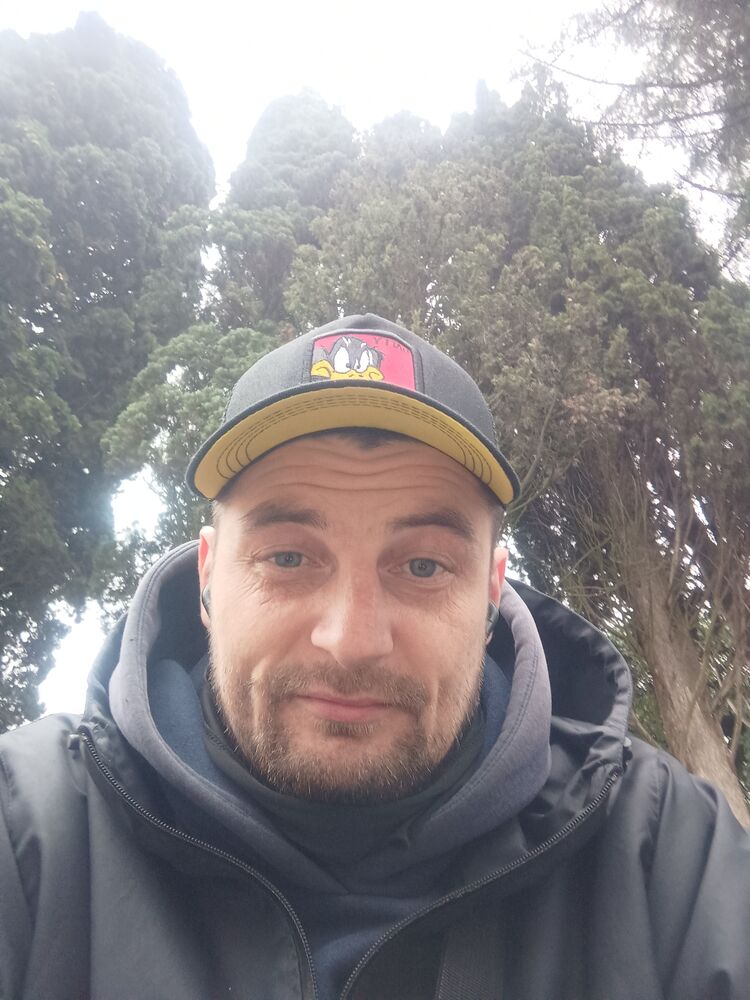  54330919  Krymsky, 33 ,    