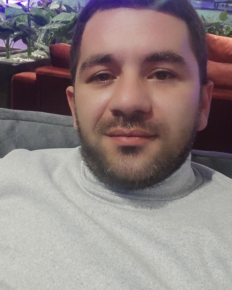  39992449  , 33 ,    
