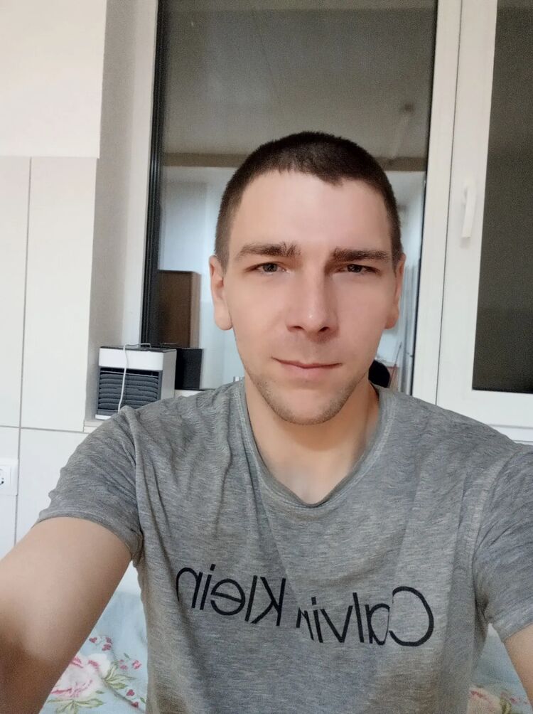  38739009  , 32 ,    