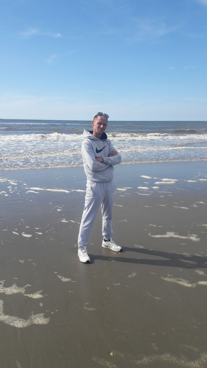  ,   Alex, 41 ,   ,   , c 