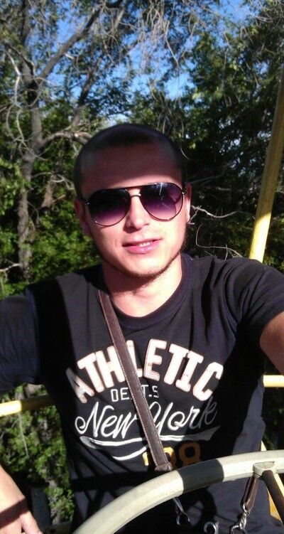  5673279  Artem, 37 ,    