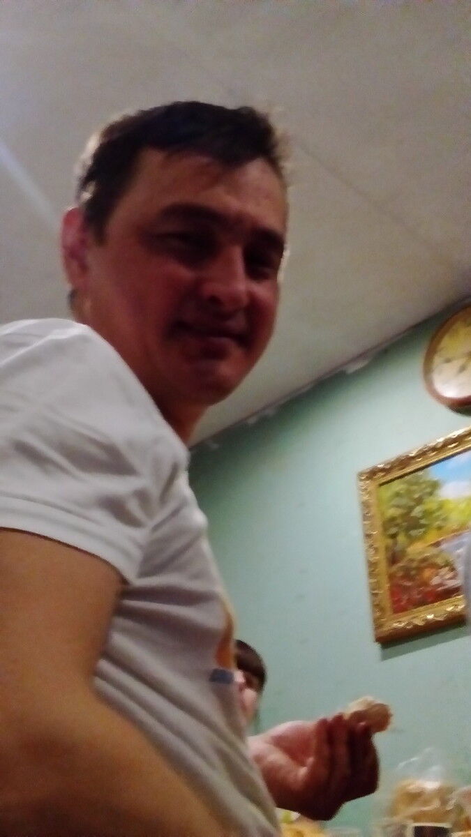  ,   Ruslan, 42 ,   ,   , c 