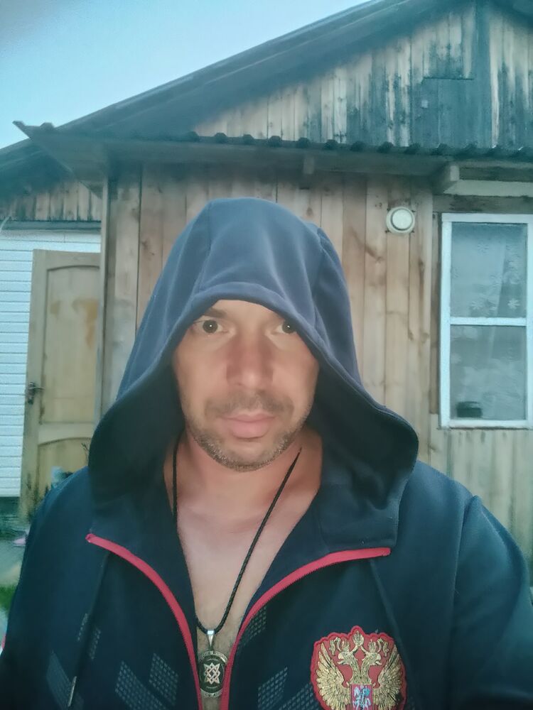  ,   Ivan, 44 ,   ,   