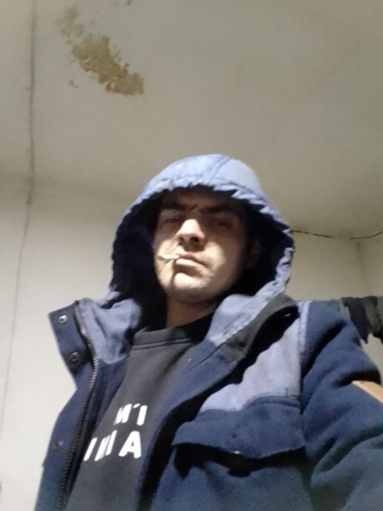  41728949  , 27 ,    