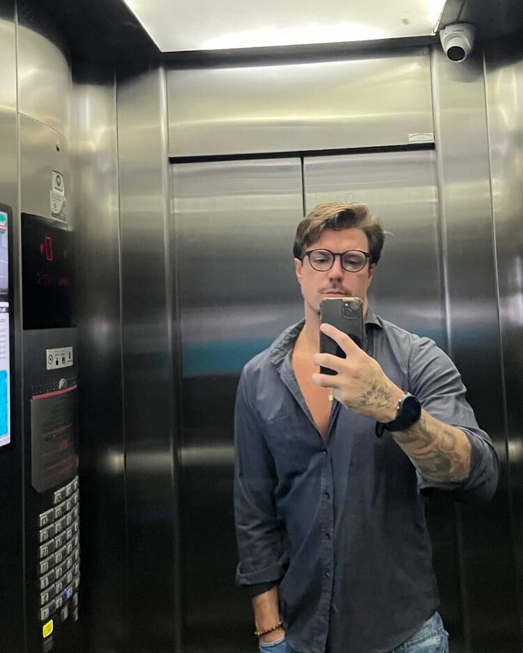  52493849  , 38 ,    --