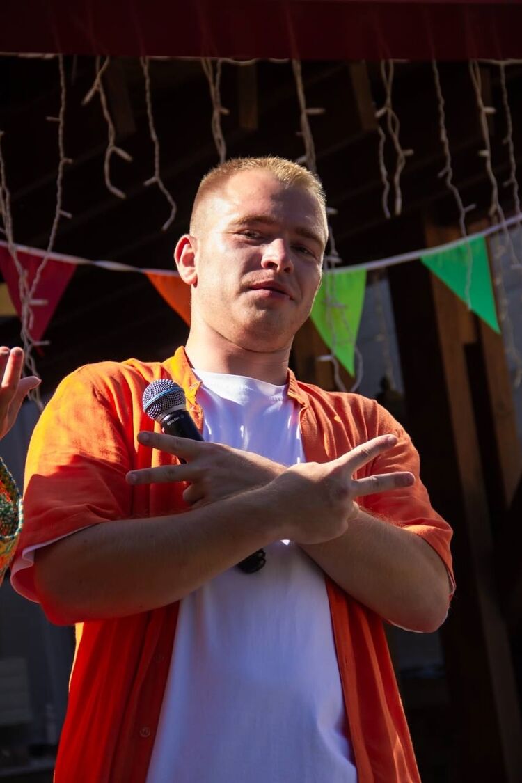  53758059  , 29 ,    --