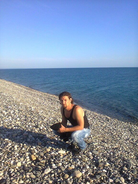  13056409  , 38 ,    