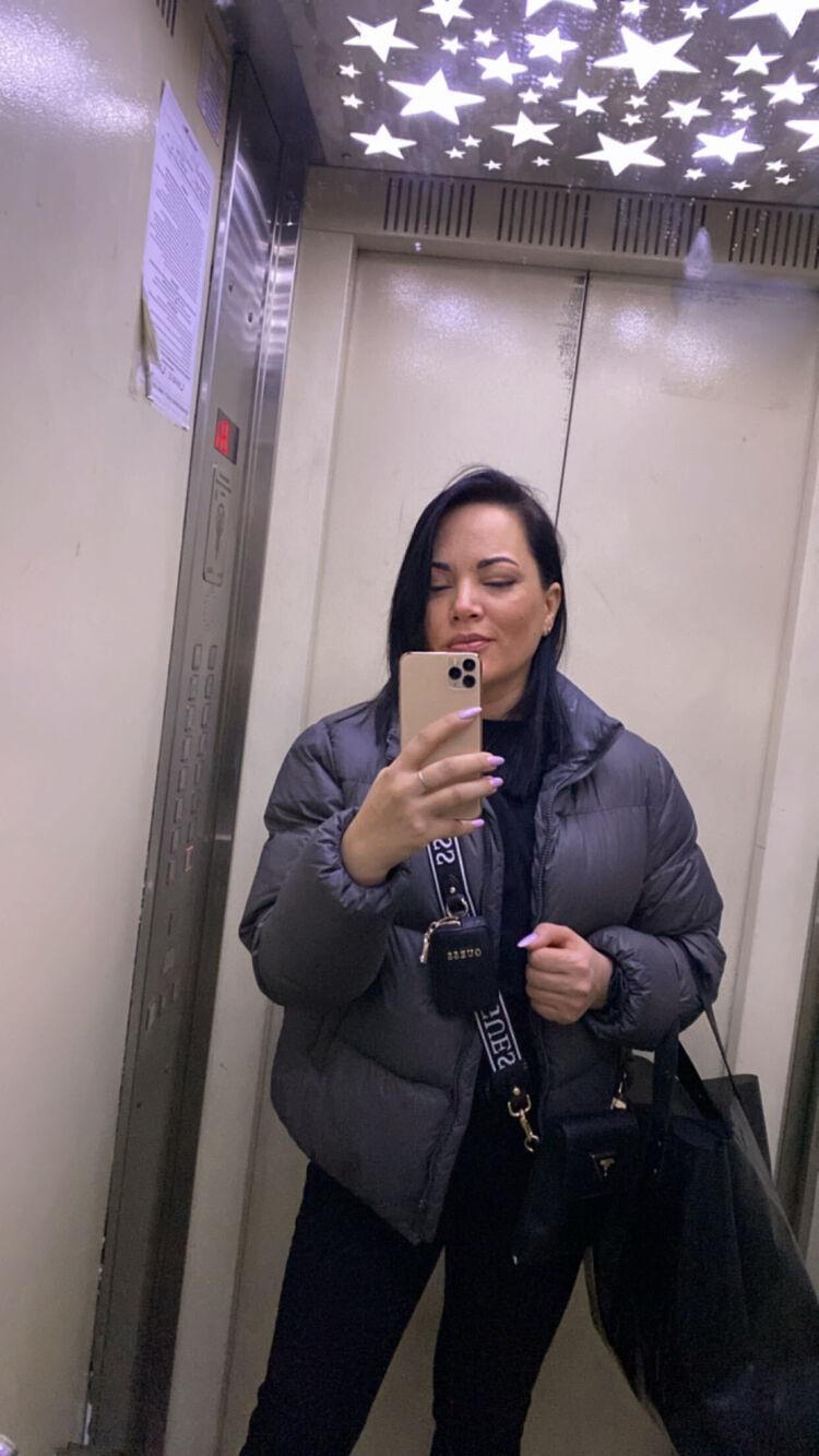  ,   El, 44 ,     , c 