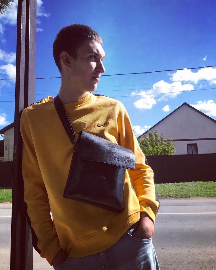  34813919  Artem, 20 ,    
