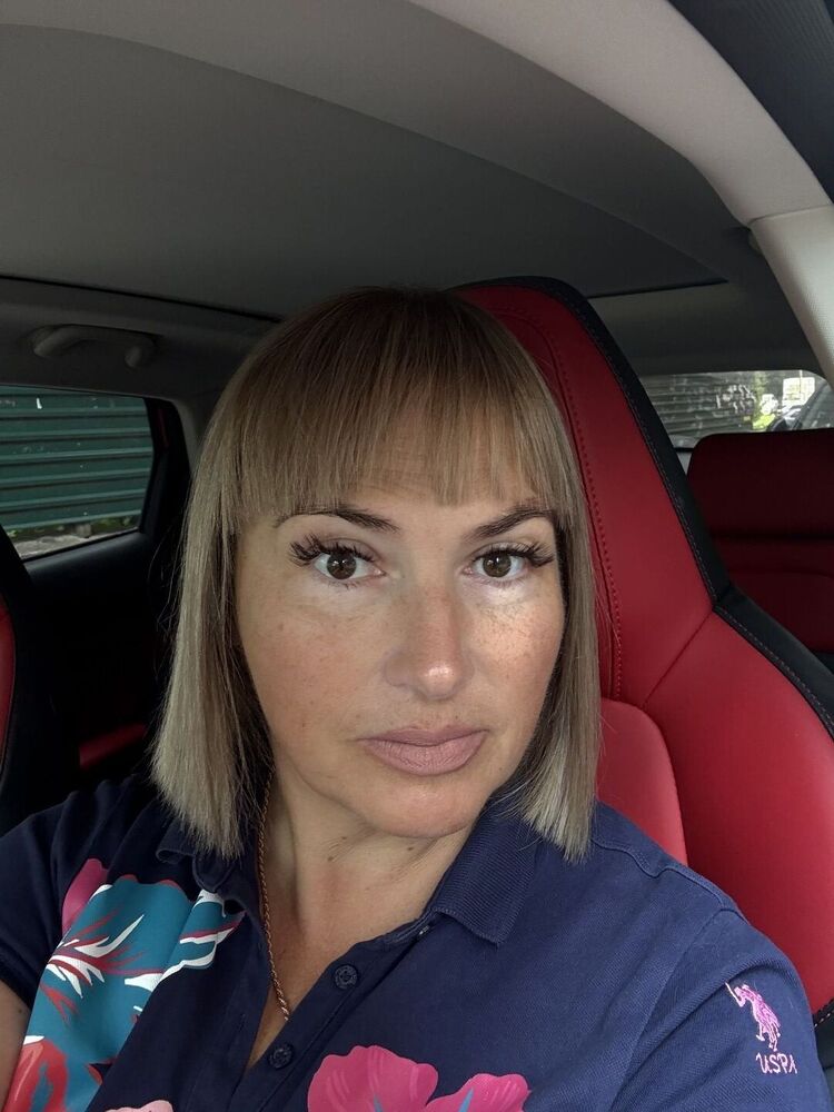  54732619  Mari, 53 ,    