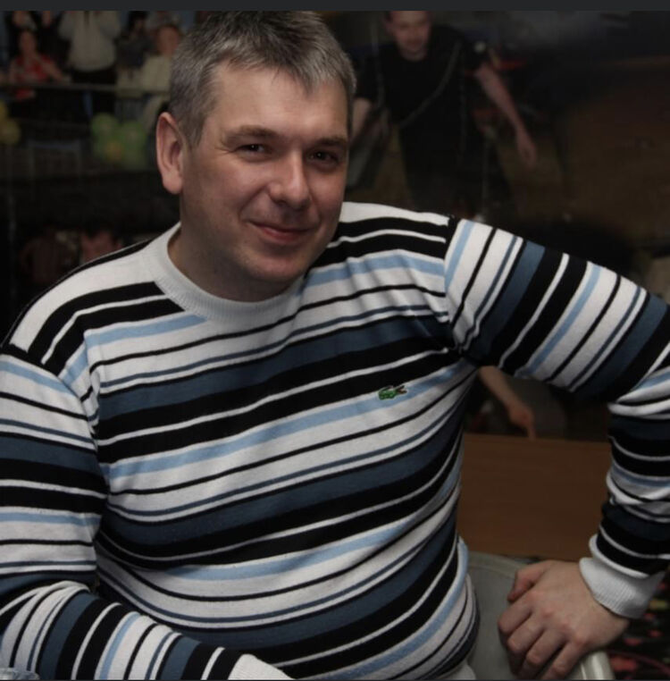  ,   Stas, 47 ,   ,   