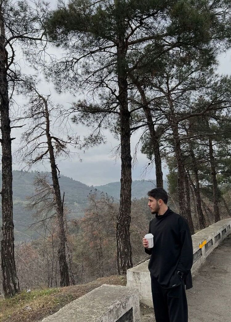  54713379  Iago, 30 ,    